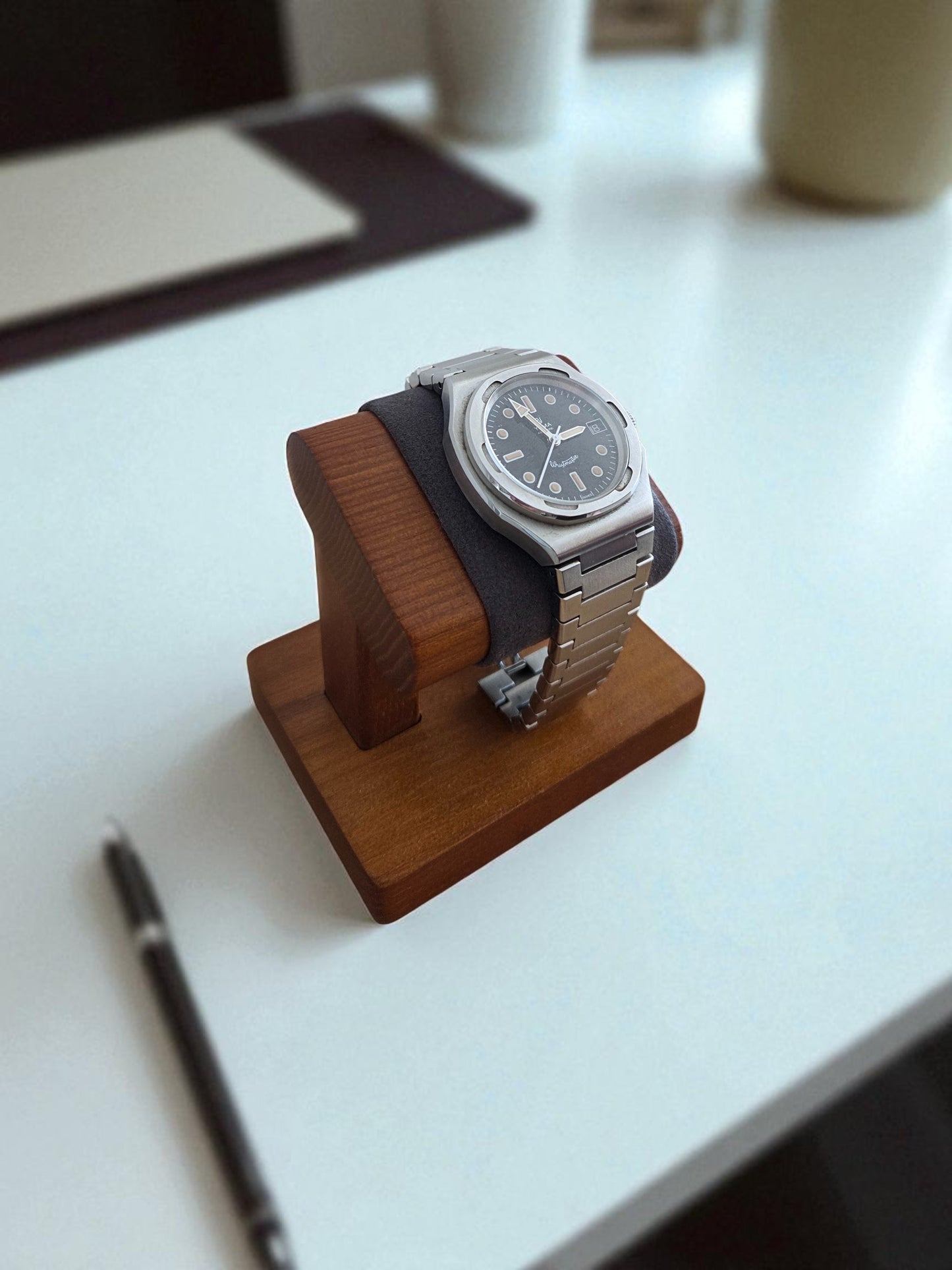 Présentoir à montres – Bois noble